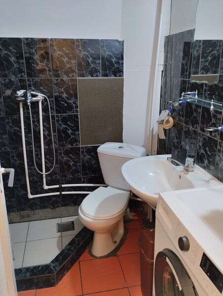 Giurgiului 164, M. Eroii Revolutiei, termen scurt, 180 lei/zi